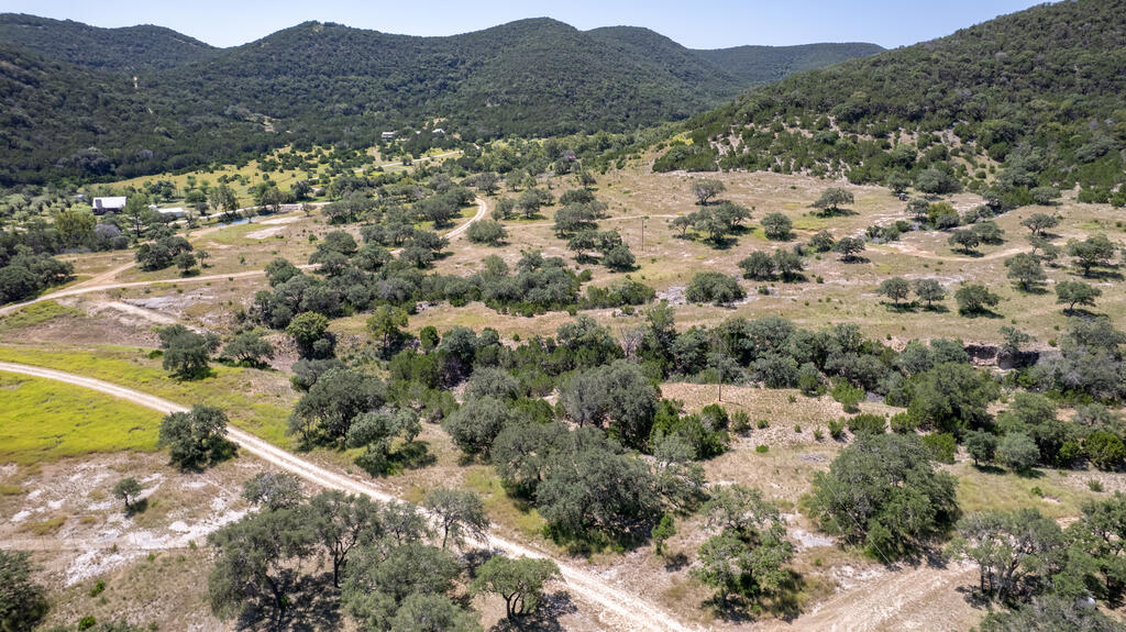 2242 Patterson Creek Rd Property Photo 14