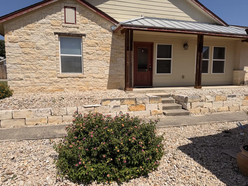 486 Bridle Path Property Photo 1