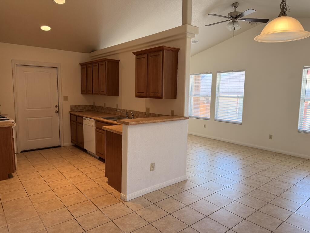 486 Bridle Path Property Photo 7