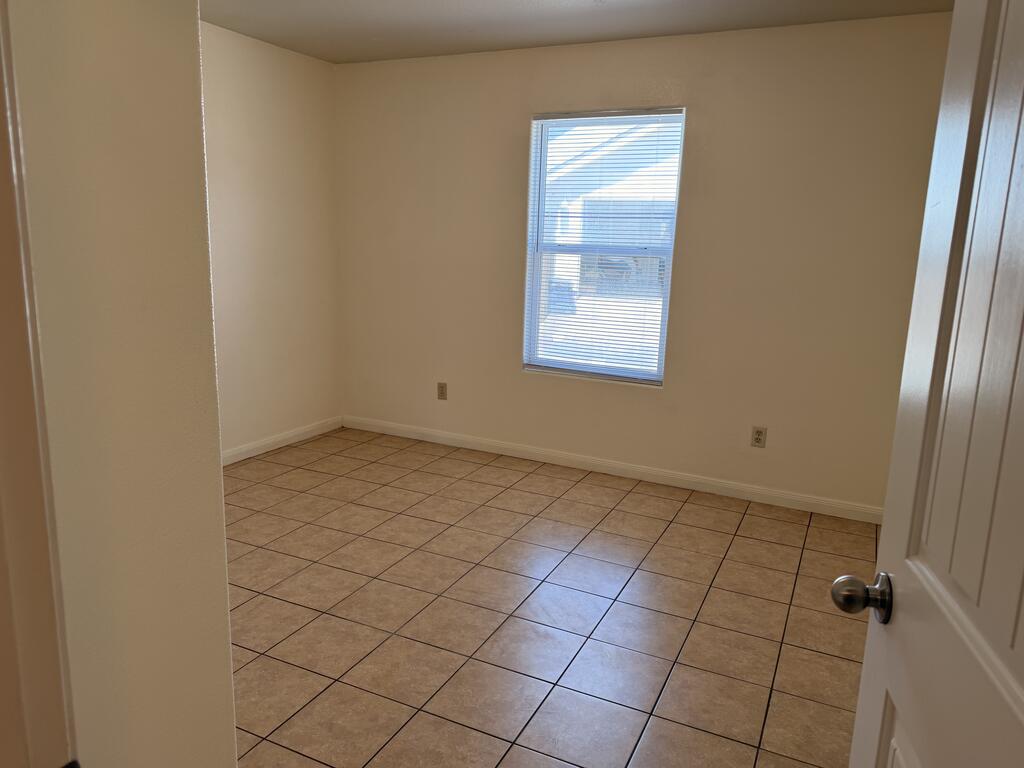 486 Bridle Path Property Photo 11