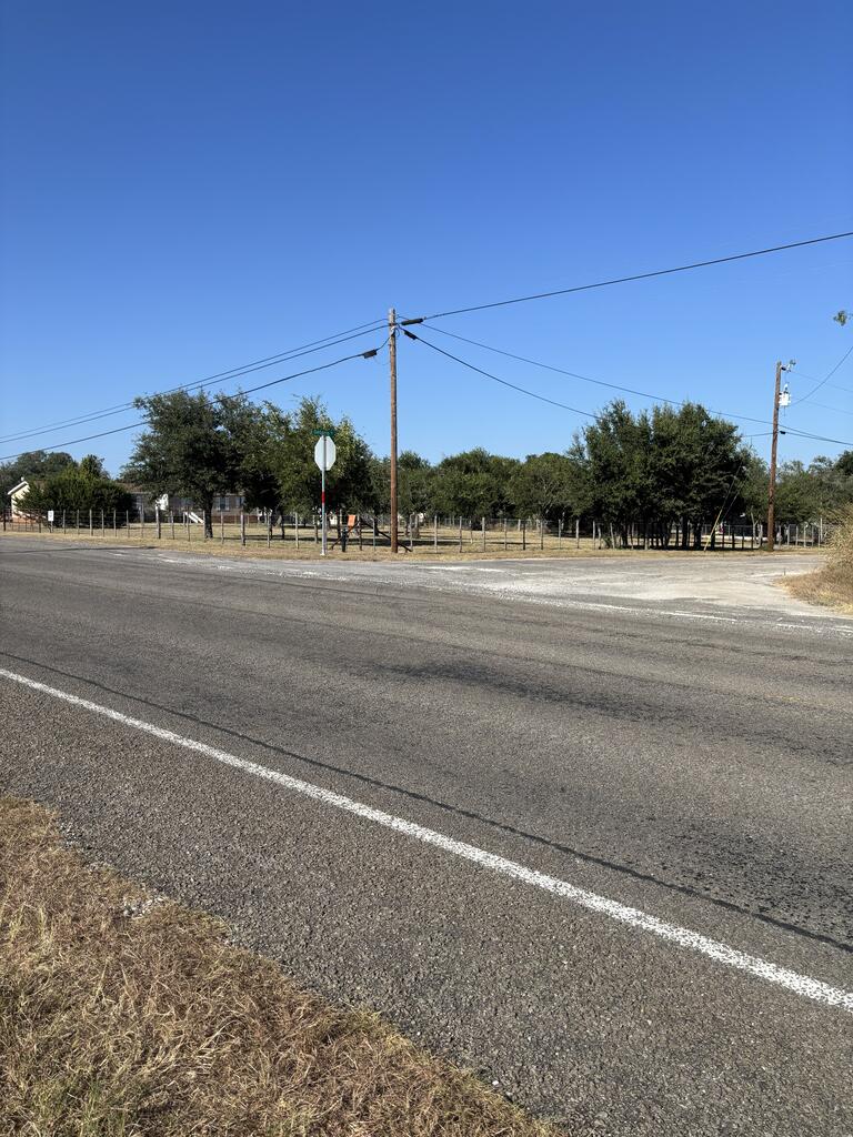 1 Deloris Dr # R Property Photo 1