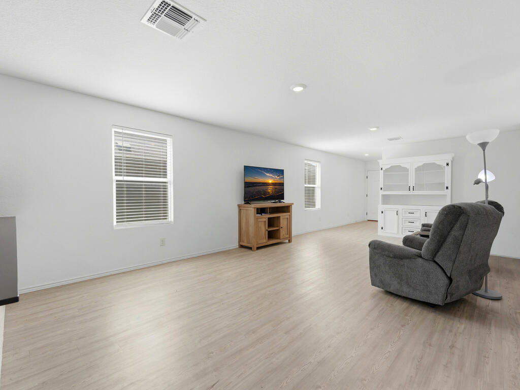 7851 Nessie Trails Property Photo 8