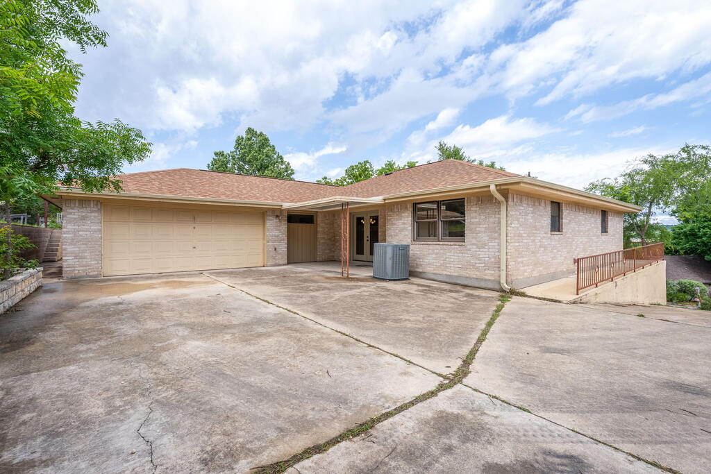 1307 Malibu Dr Property Photo 33