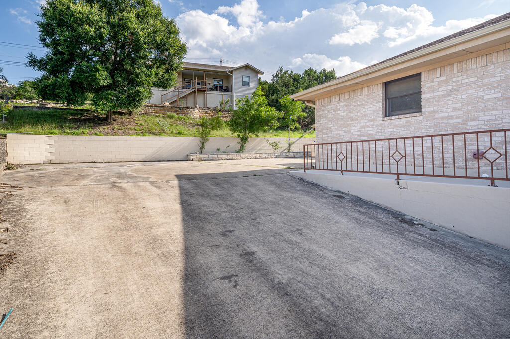 1307 Malibu Dr Property Photo 37