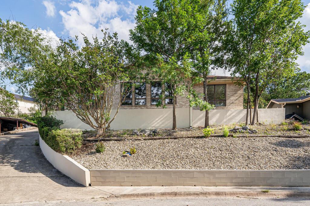 1307 N Malibu Dr Property Photo 1