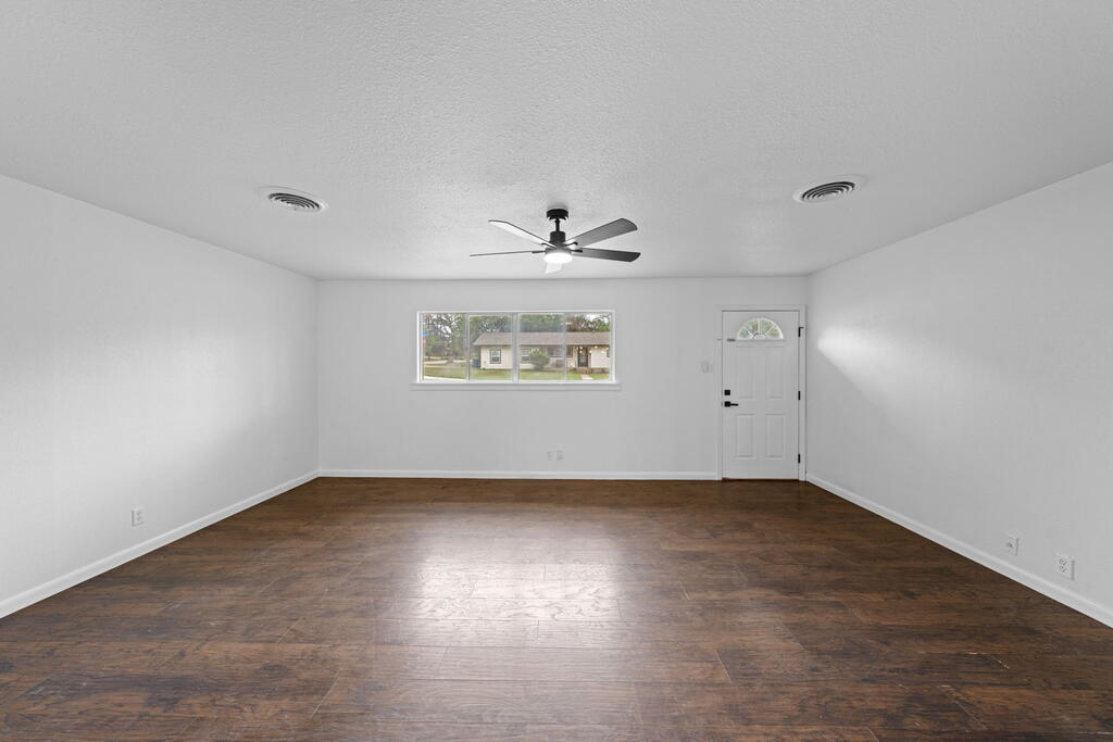 516 Westminster Property Photo 6