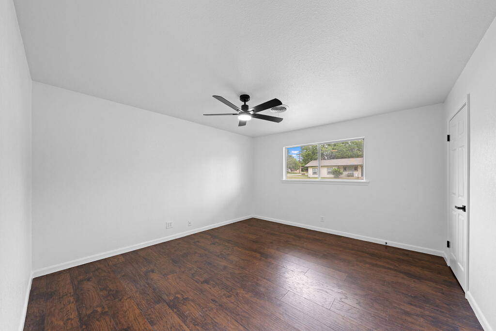 516 Westminster Property Photo 17