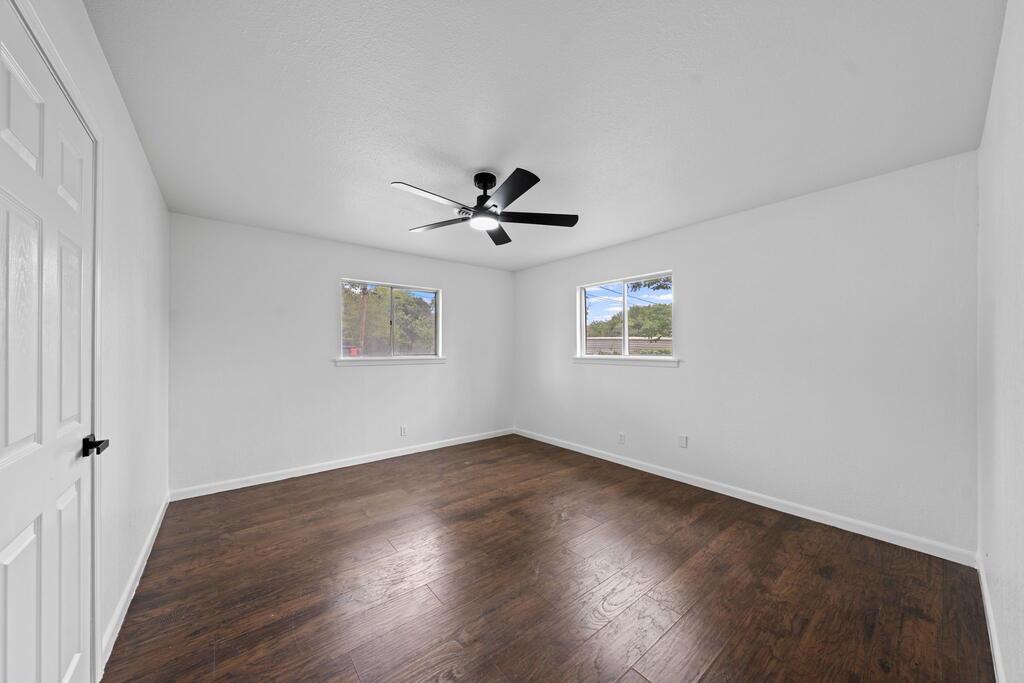516 Westminster Property Photo 18
