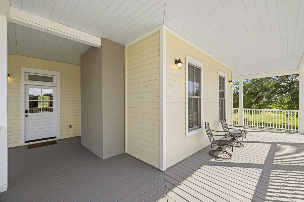 270 Oak Hollow Dr Property Photo 5