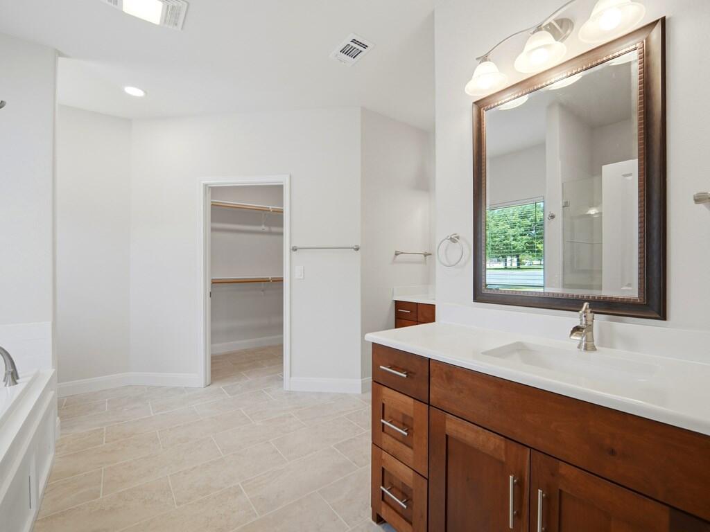 2011 Athens Ave Property Photo 20