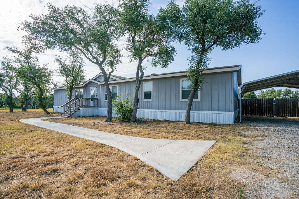 198 Dian Dr Property Photo 1