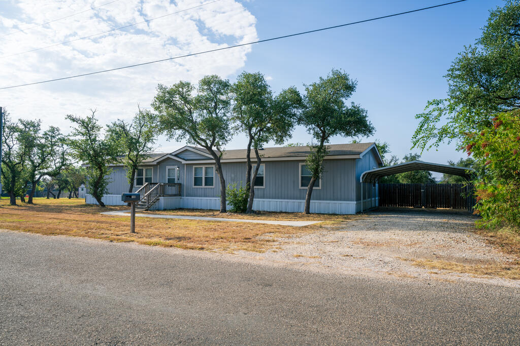 198 Dian Dr Property Photo 3