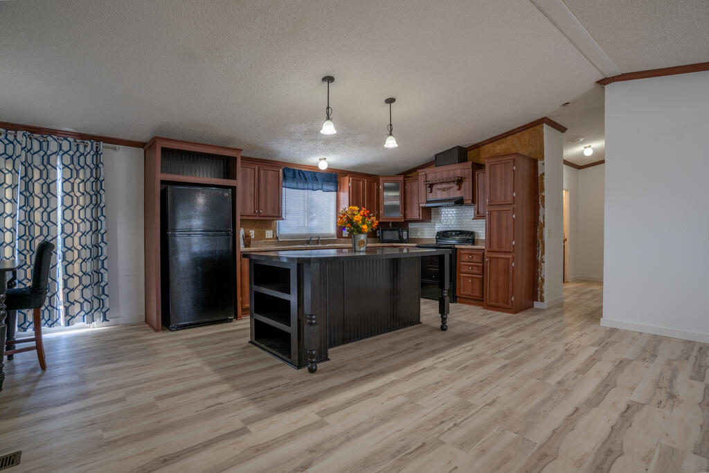 198 Dian Dr Property Photo 6