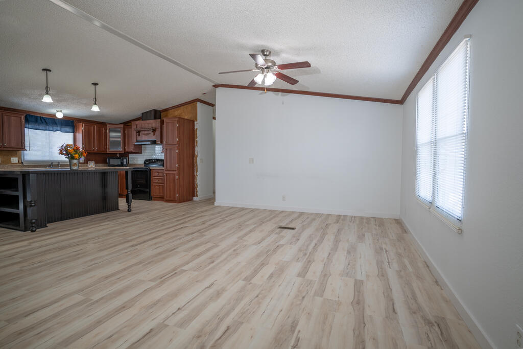 198 Dian Dr Property Photo 14
