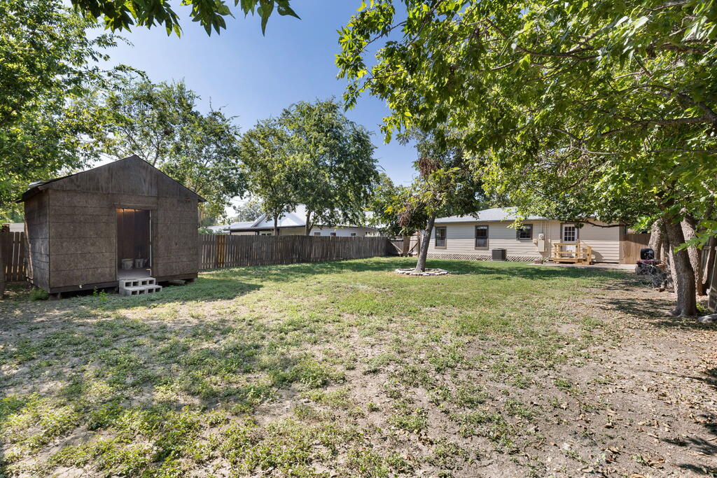 510 Harper St Property Photo 23