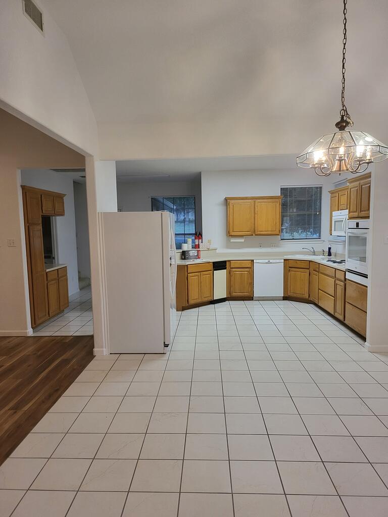 100 Braeburn Circle Property Photo 20