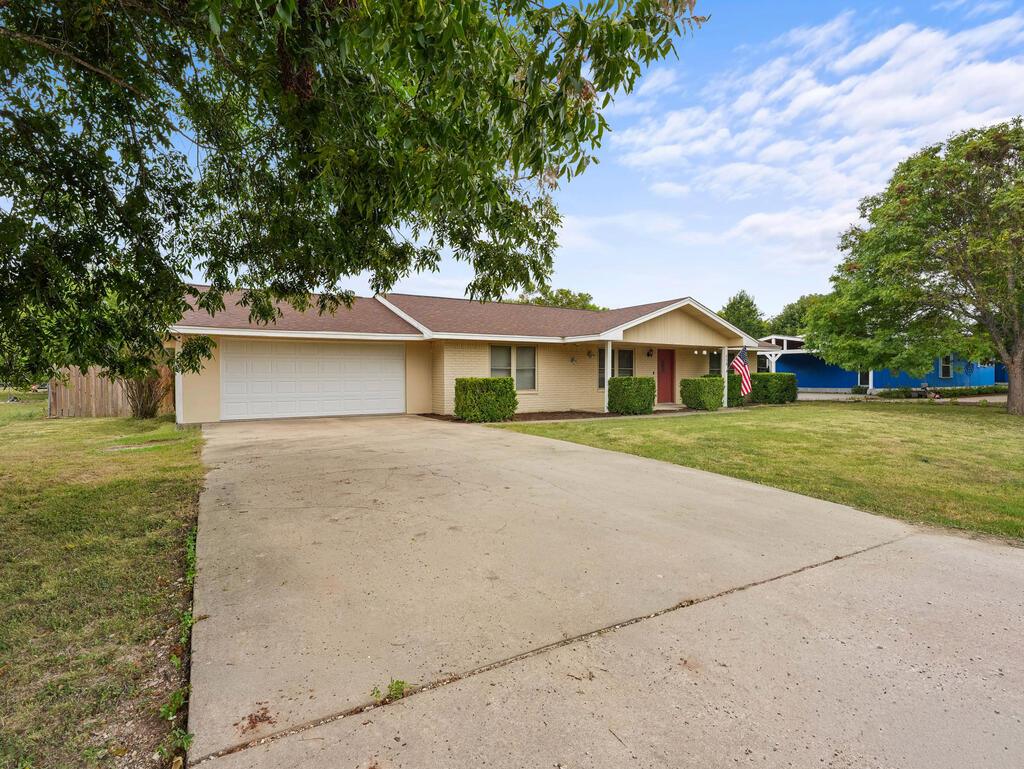 118 Cypress Falls Dr Property Photo 33