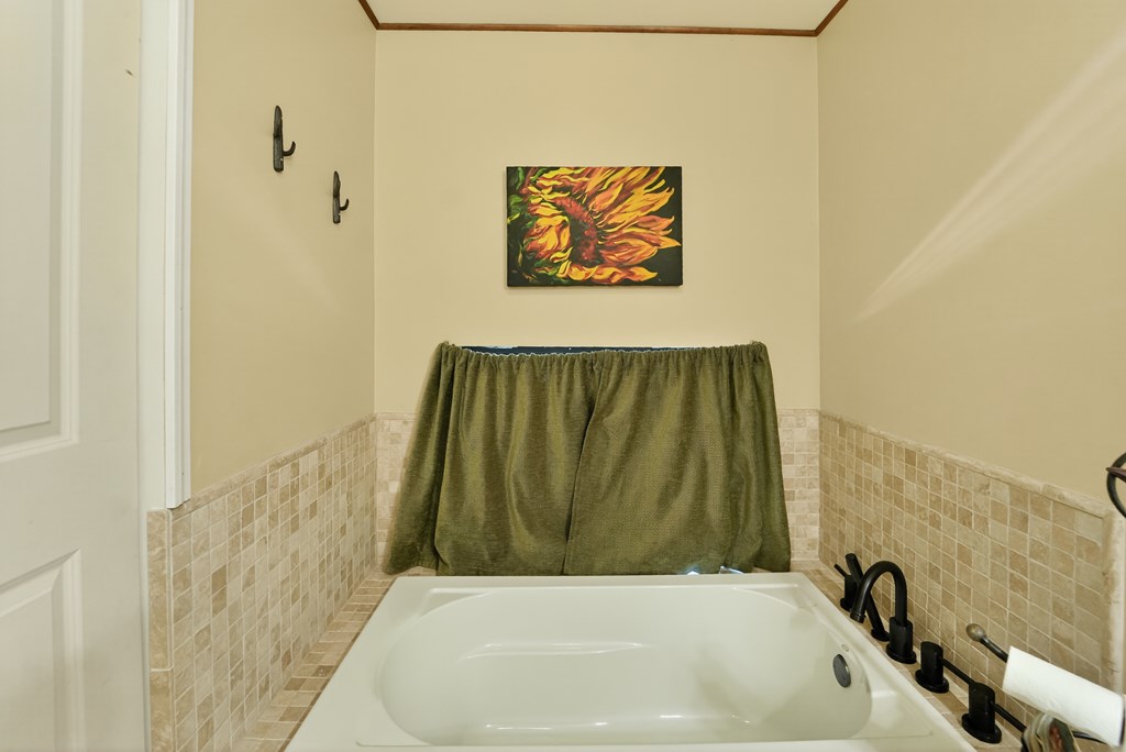 648 Bluff Creek Rd Property Photo 32