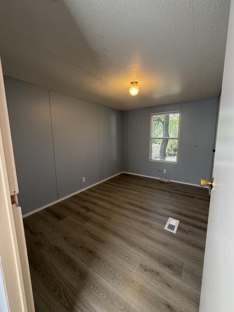 126 S Woodcreek Dr Property Photo 14