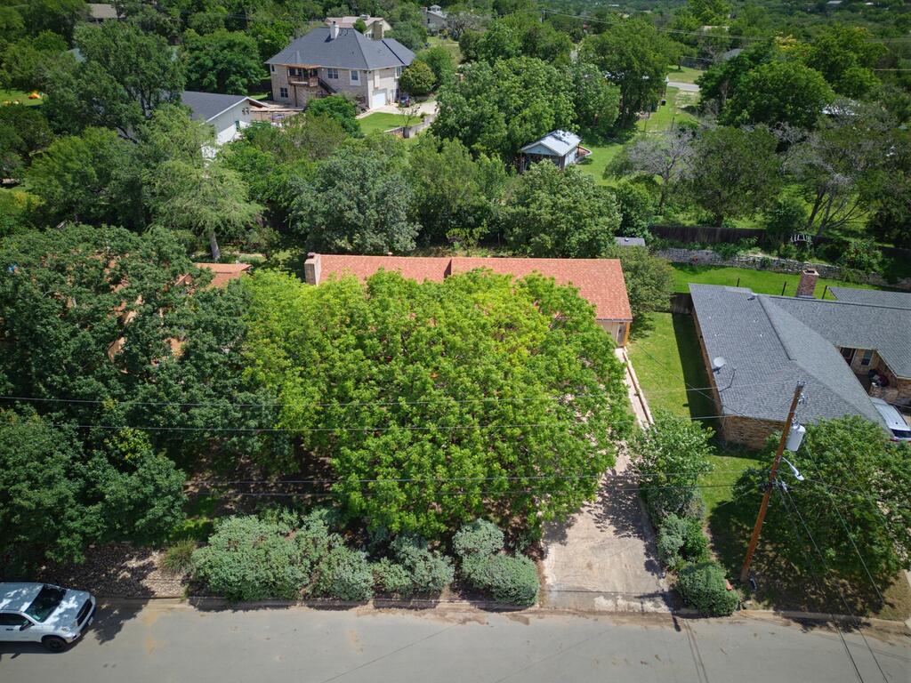 1702 Susan Dr Property Photo 3