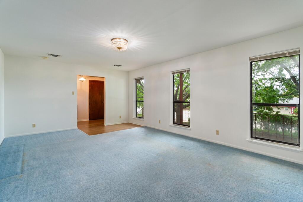 1702 Susan Dr Property Photo 12