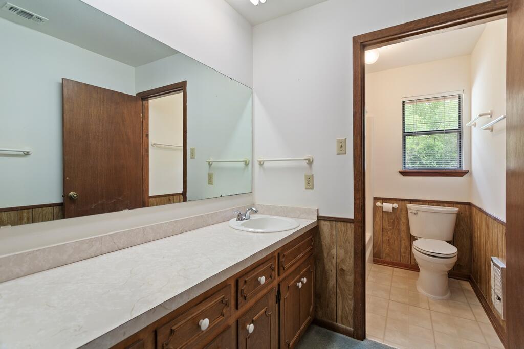1702 Susan Dr Property Photo 38