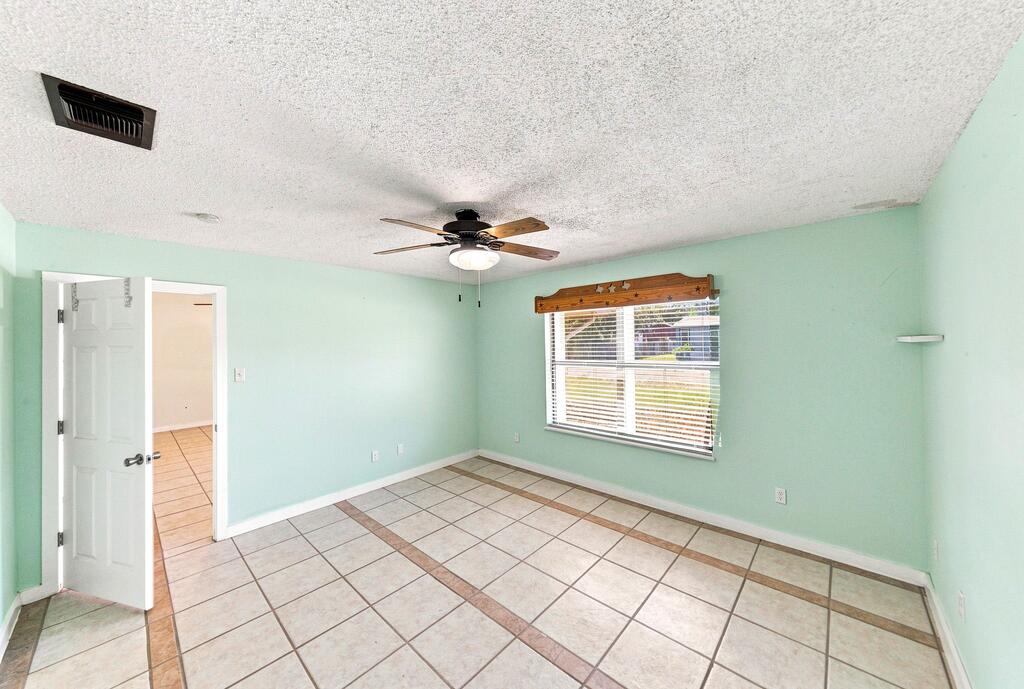 105 S Riverpark Dr Property Photo 19