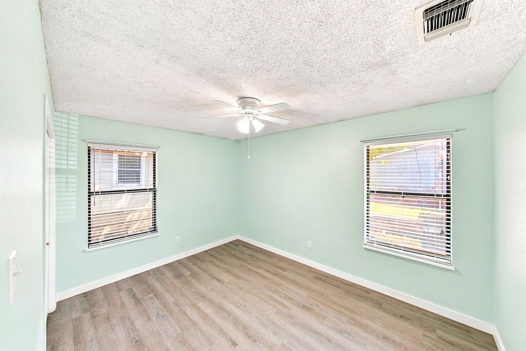 105 S Riverpark Dr Property Photo 25