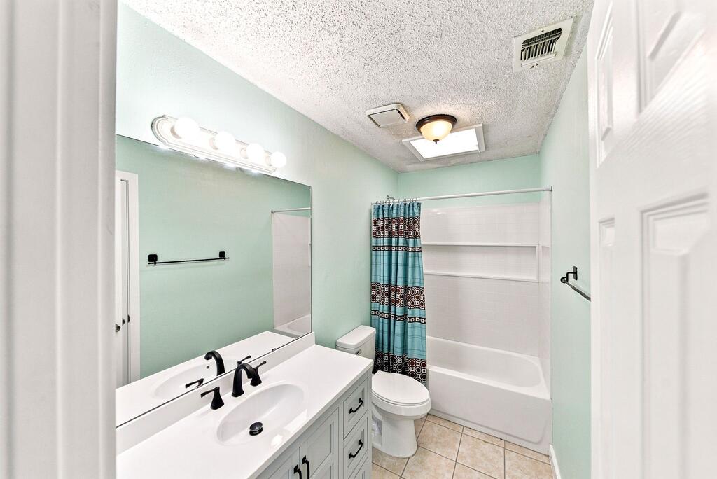 105 S Riverpark Dr Property Photo 31