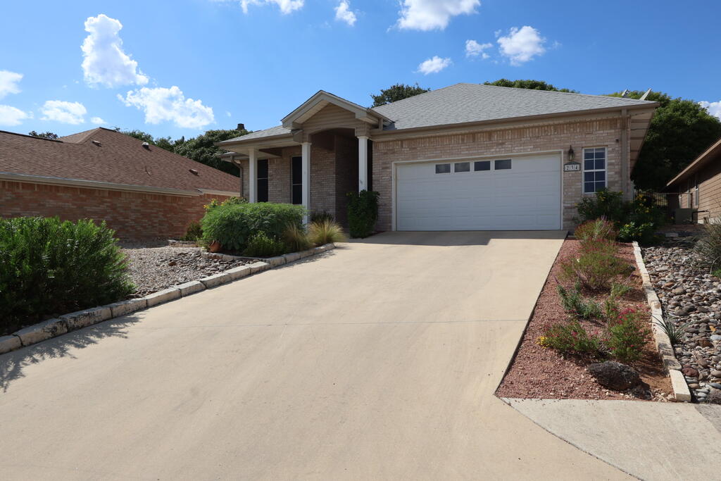 234 Oak Hill Dr Property Photo 3