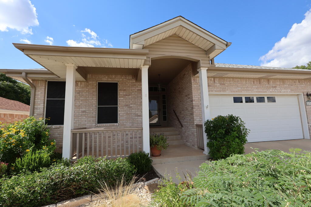 234 Oak Hill Dr Property Photo 4