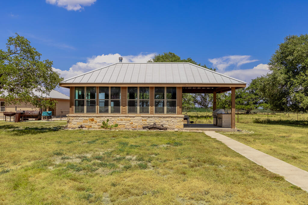125434 Property Photo 16
