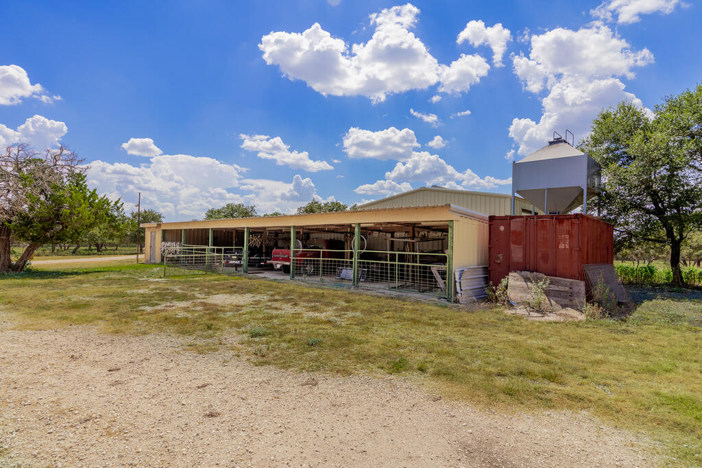 125434 Property Photo 31