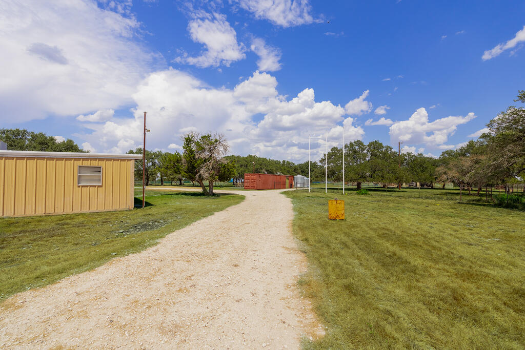 125434 Property Photo 34