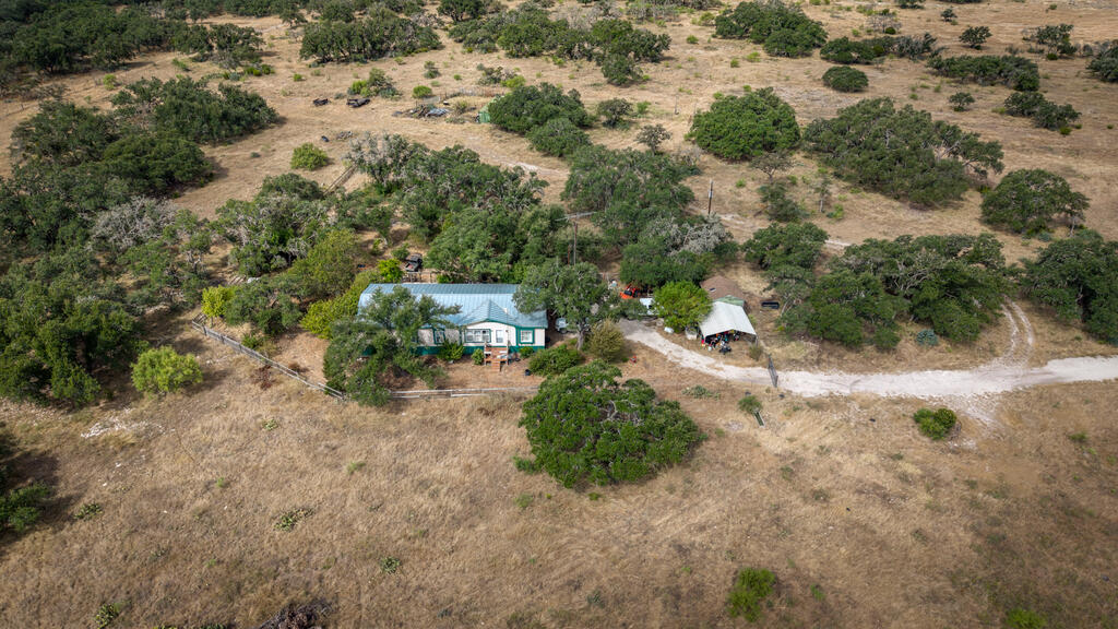955 S Laird Rd Property Photo 8