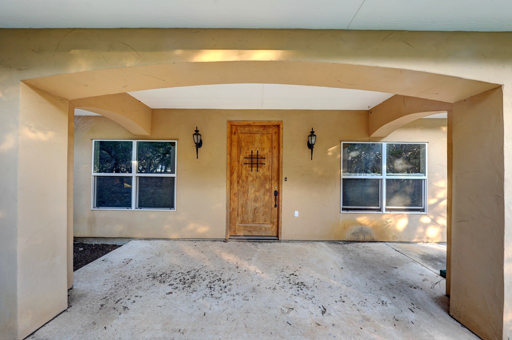 203 Rim Rock Circle W Property Photo 4