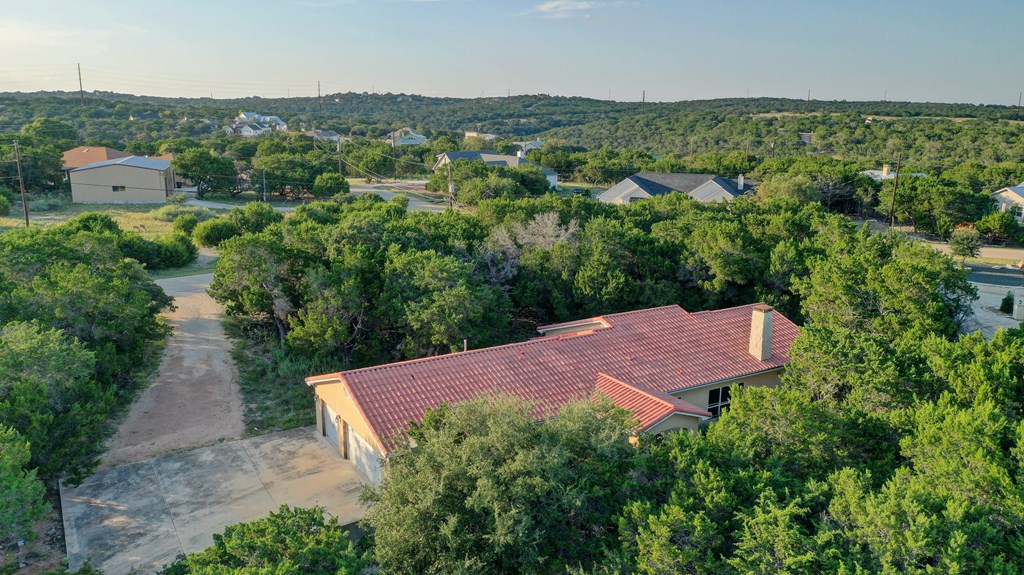 203 Rim Rock Circle W Property Photo 6