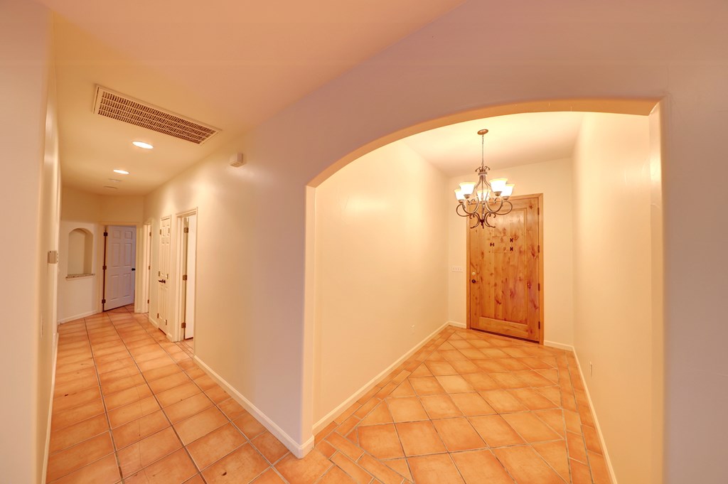 203 Rim Rock Circle W Property Photo 10