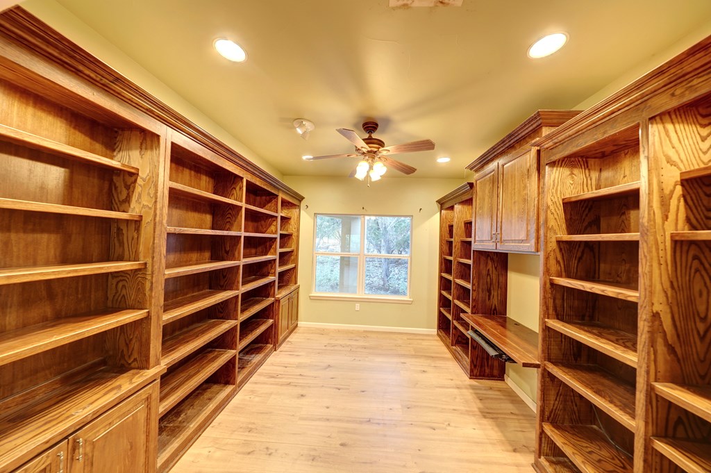 203 Rim Rock Circle W Property Photo 13