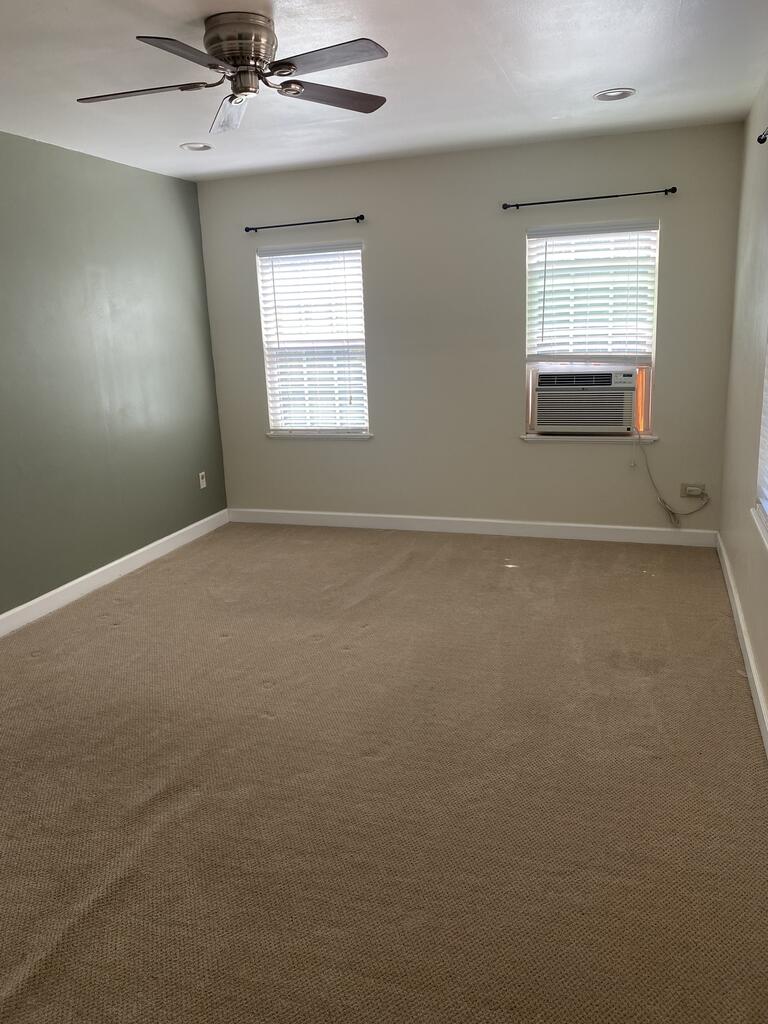 851 Tivy St Property Photo 16