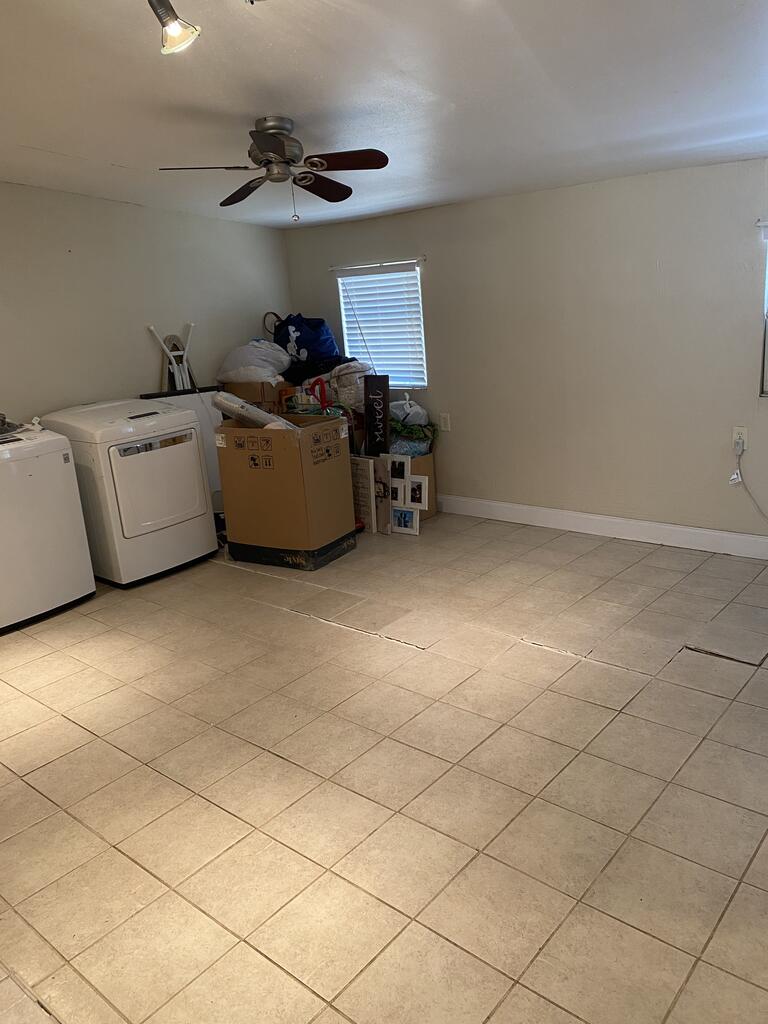 851 Tivy St Property Photo 17