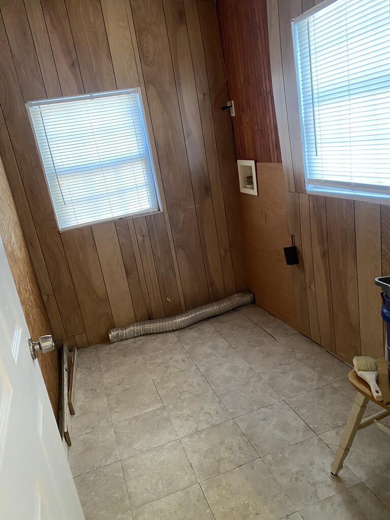 851 Tivy St Property Photo 18