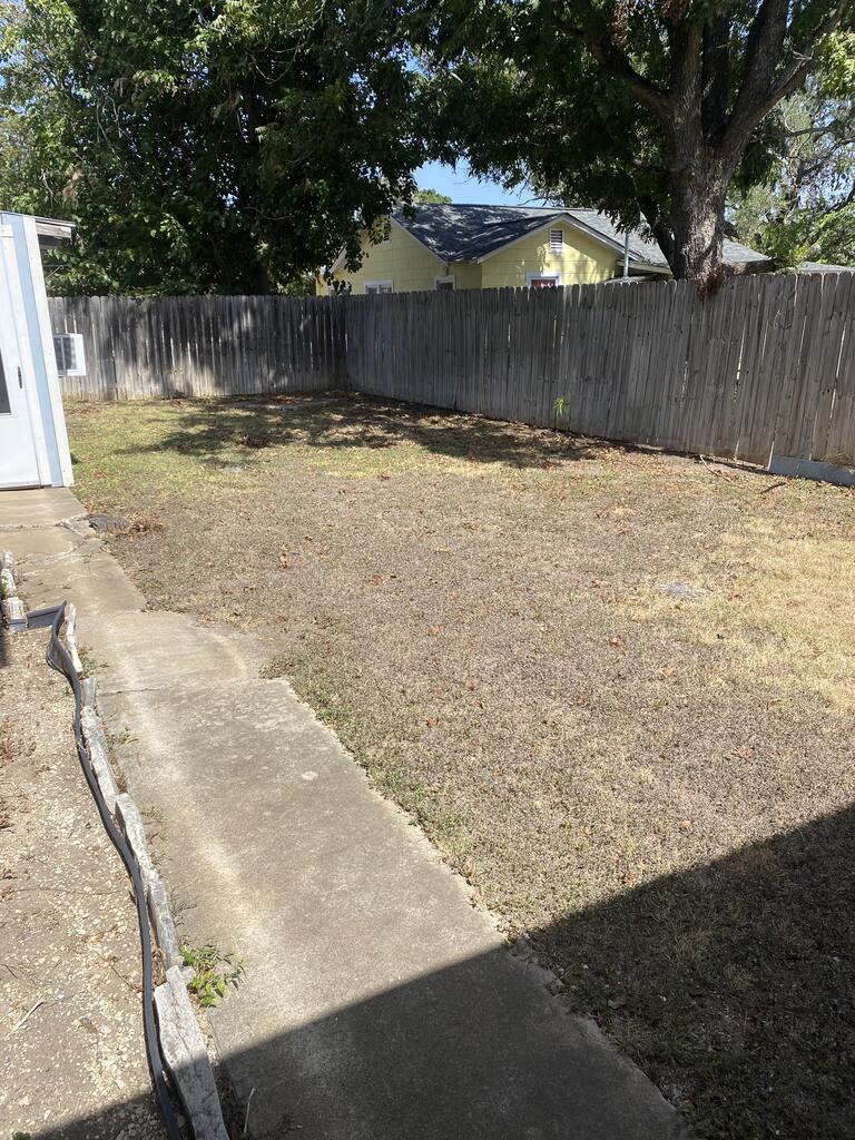 851 Tivy St Property Photo 19