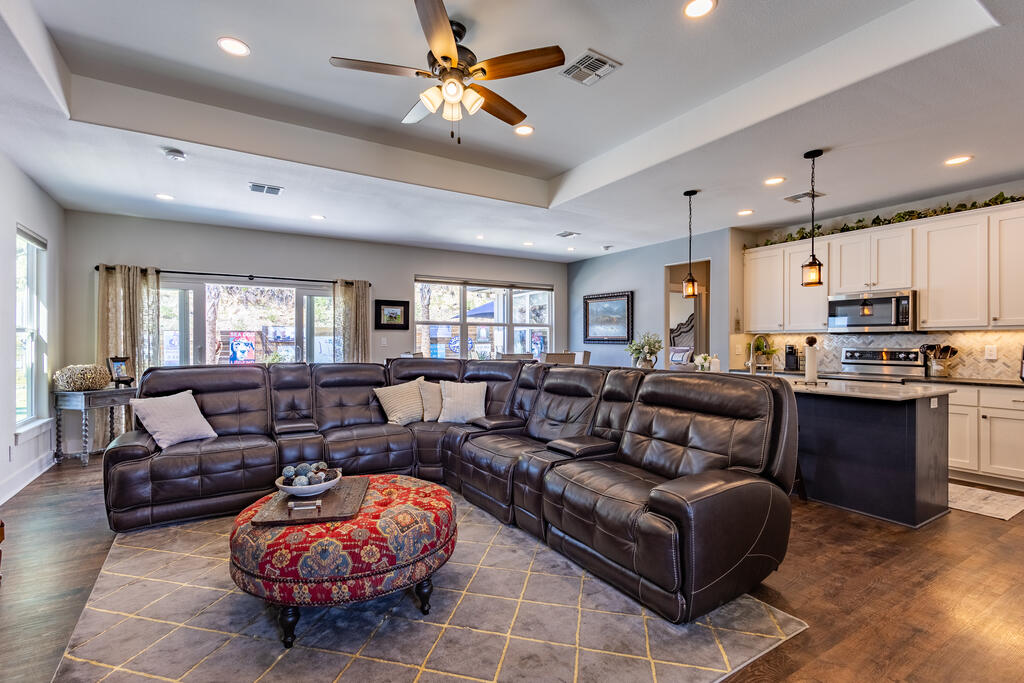 1105 Victory Lane Property Photo 4