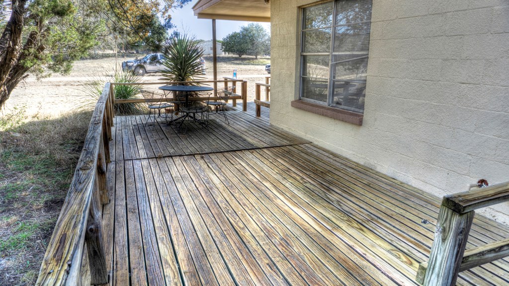 22 Squirrel Bend Property Photo 14