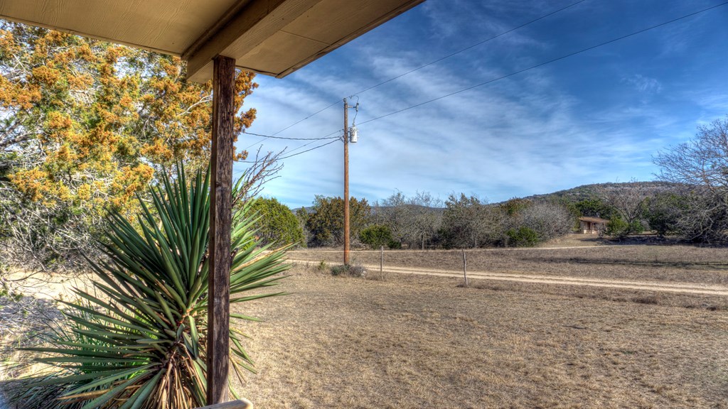 22 Squirrel Bend Property Photo 18