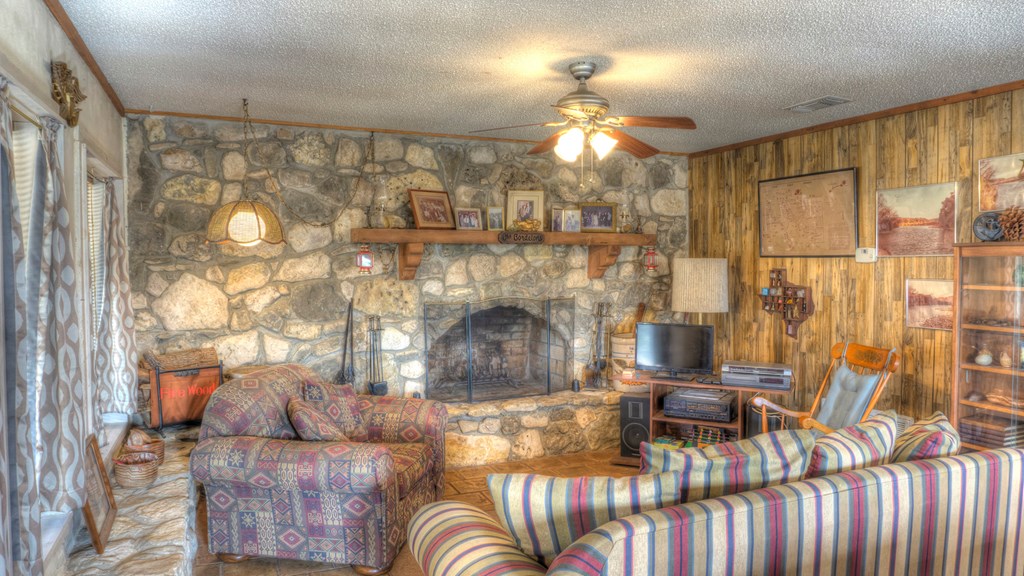 22 Squirrel Bend Property Photo 21