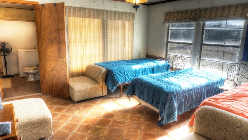 22 Squirrel Bend Property Photo 32