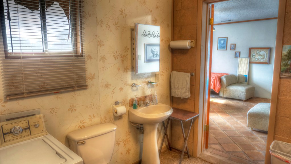 22 Squirrel Bend Property Photo 35