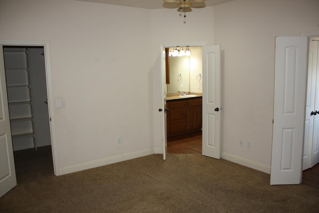 443 Yorktown Blvd Property Photo 10